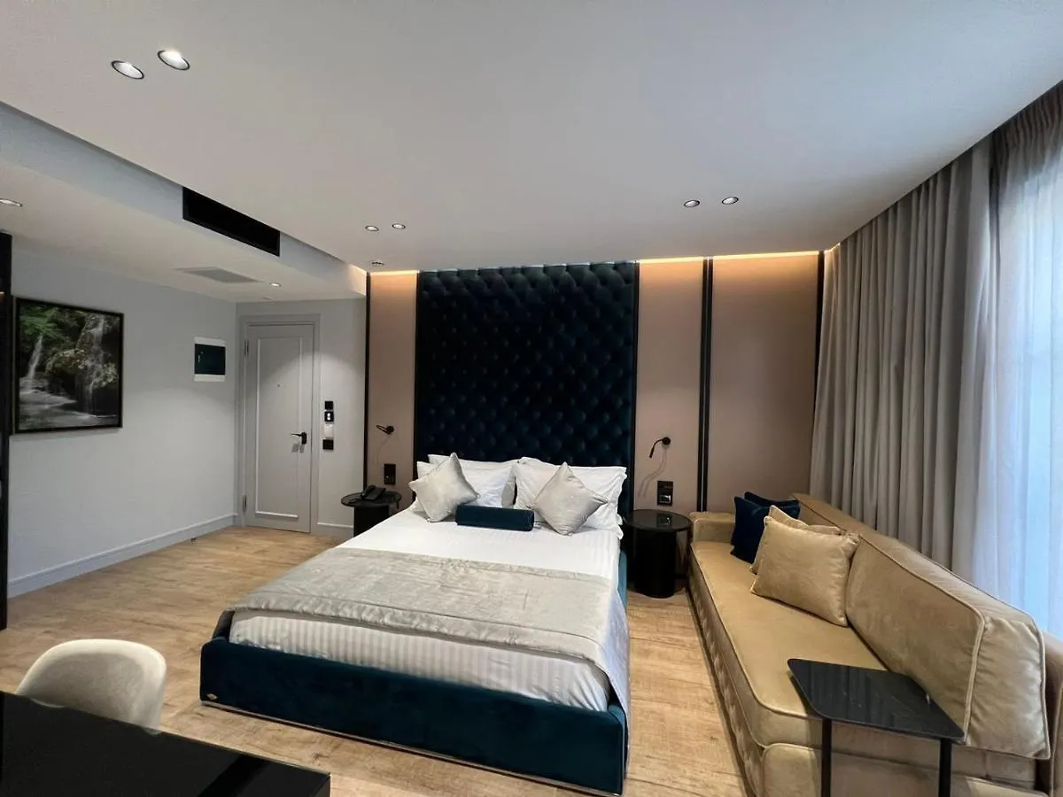 Rozafa Palace Hotel Sarandë