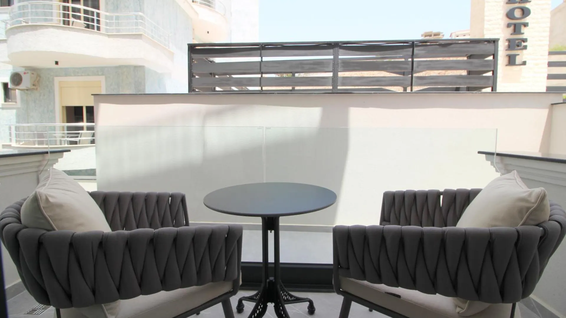 ****  Rozafa Palace Hotel Sarande Albania