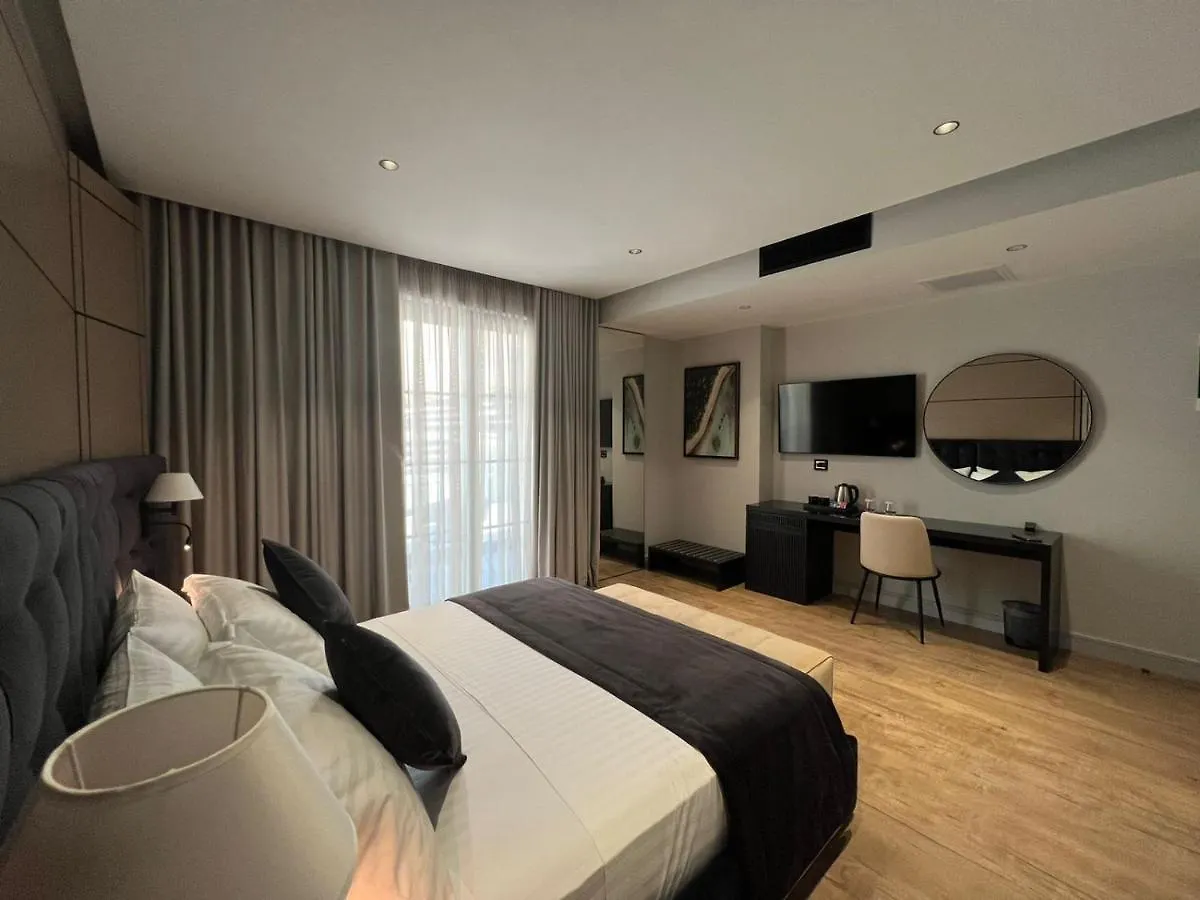 ****  Rozafa Palace Hotel Sarande Albania
