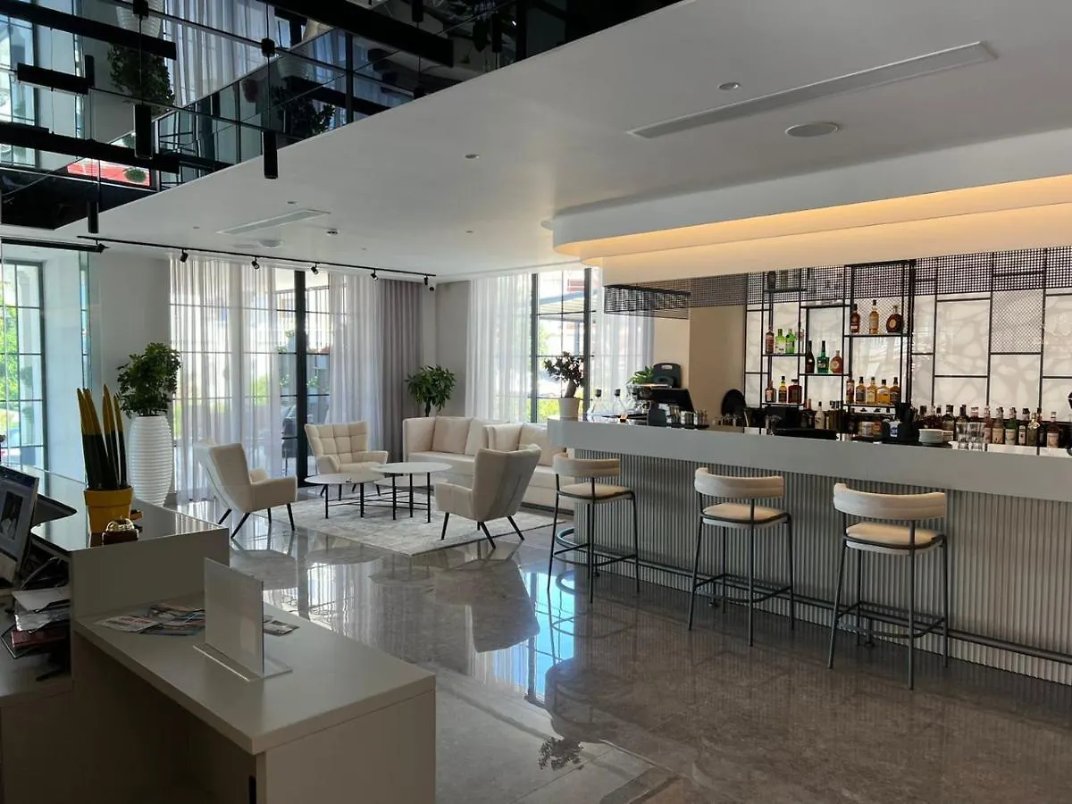 Rozafa Palace Hotel Sarande 4*,