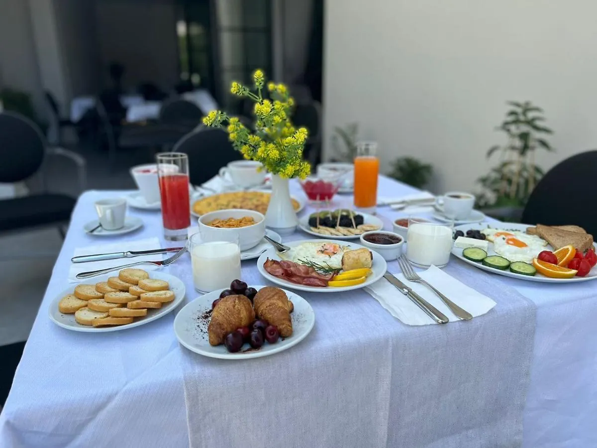 Rozafa Palace Hotel Sarande 4*,