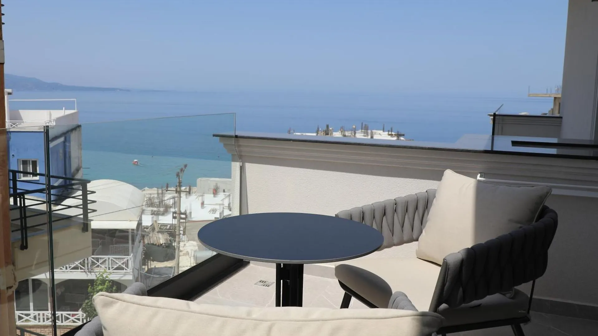 Rozafa Palace Hotel Sarande Albania