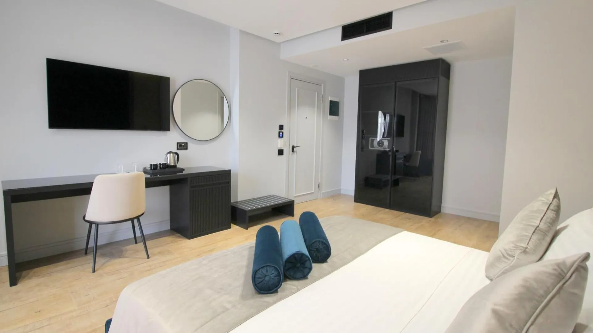 Rozafa Palace Hotel Sarande 4*,  Albania